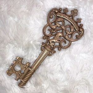 Vtg SPYROCO Ornate Victorian Skeleton Key Coat of Arms Rampant Lion Wall Decor